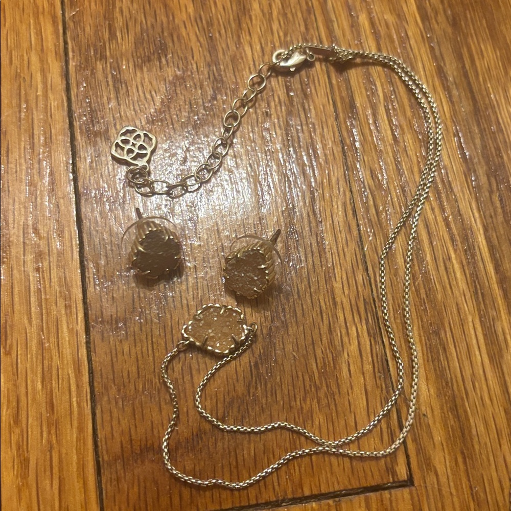 Kendra Scott Jewelry Bundle - Picture 3 of 5